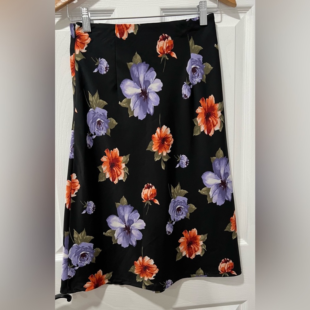 Forever 21 Women Size Small Navy Floral Print A-Line Skirt Side Zipper Polyester